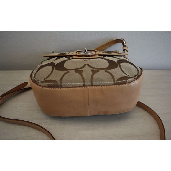Coach Willis Brown Signature Canvas Leather ''70th Anniversary'' Crossbody Bag - Picture 4 of 16
